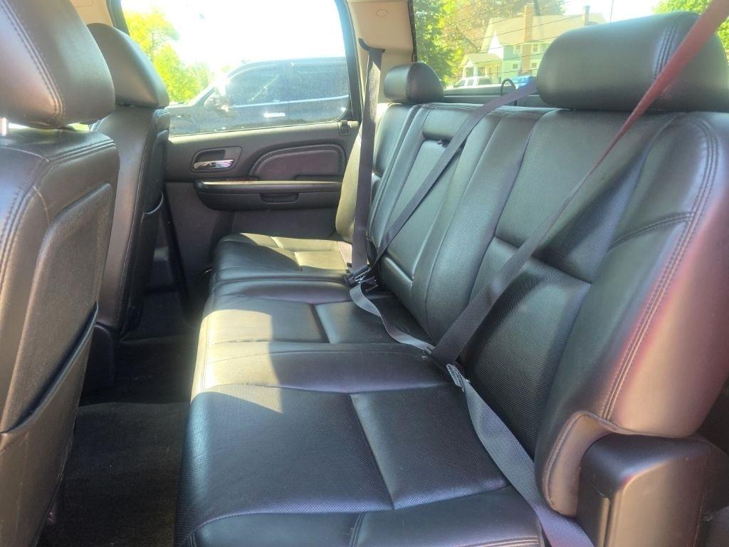 GMC Sierra 2500HD Denali Crew Cab 4WD 2014