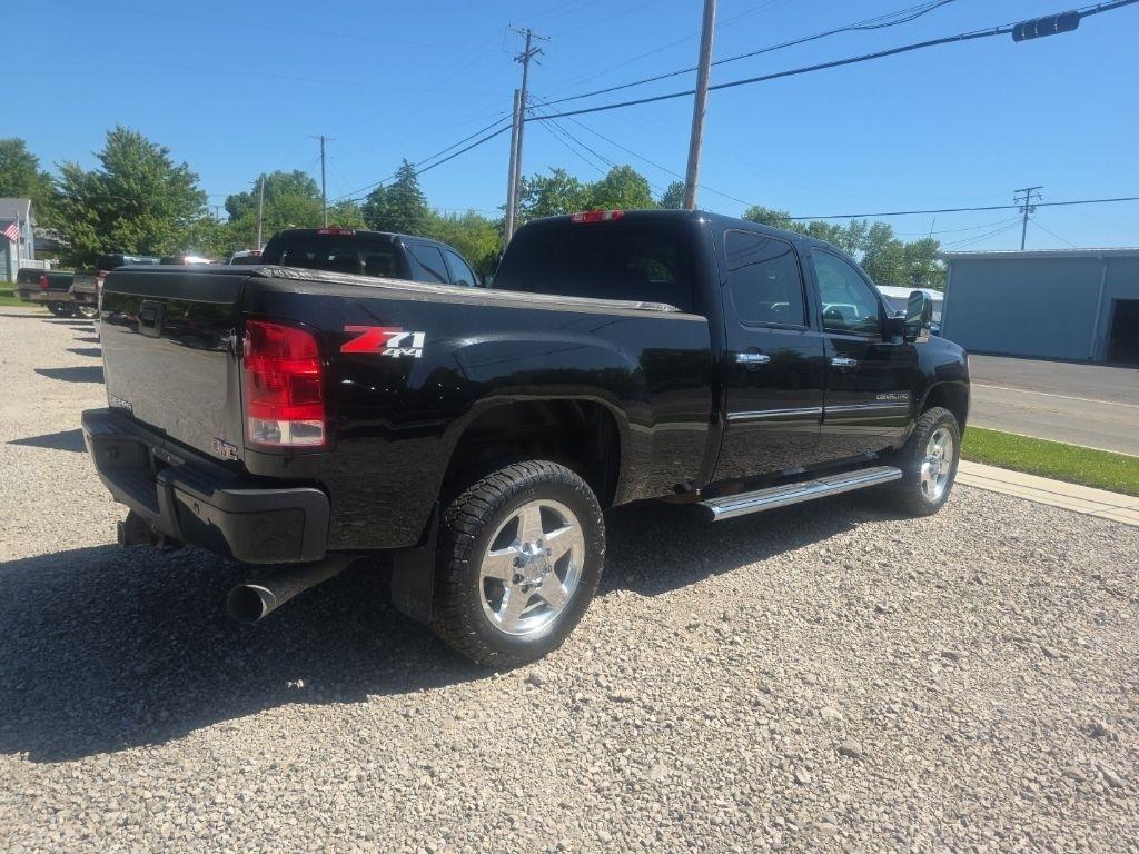 GMC Sierra 2500HD Denali Crew Cab 4WD 2014