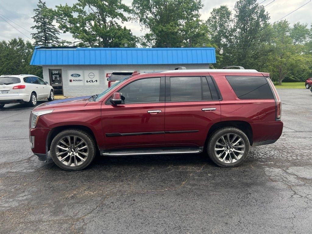 Cadillac Escalade Luxury 4WD 2019