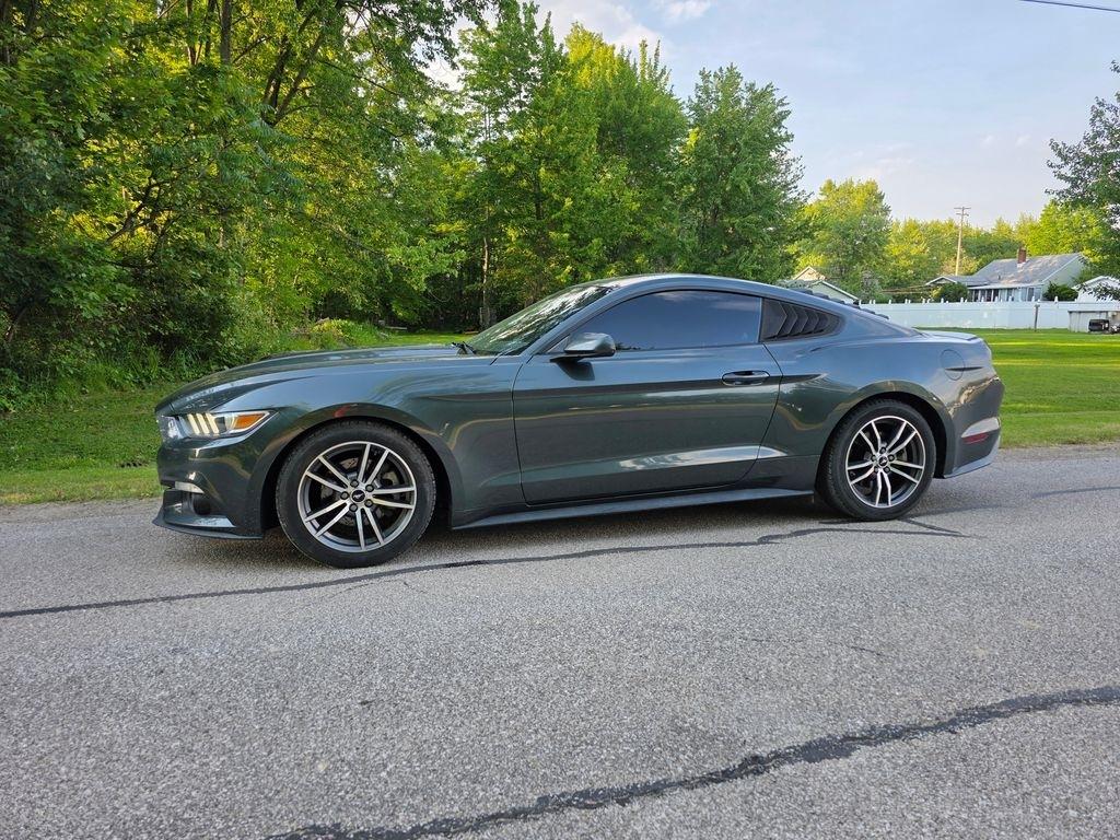 Ford Mustang EcoBoost Coupe 2016