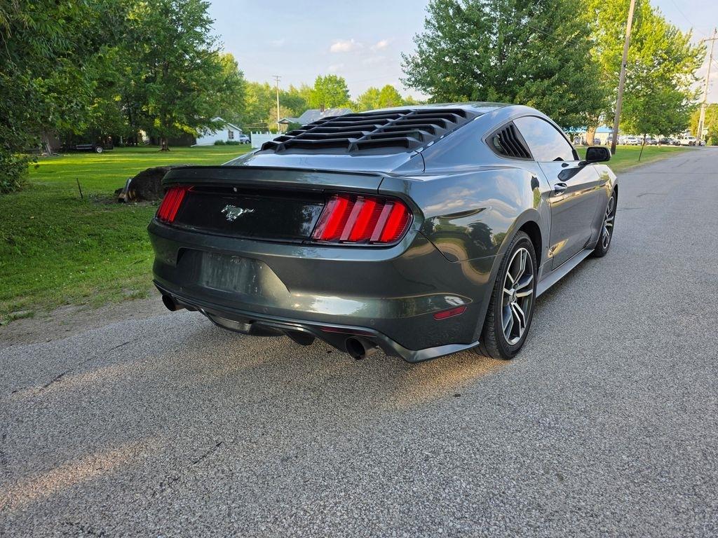 Ford Mustang EcoBoost Coupe 2016