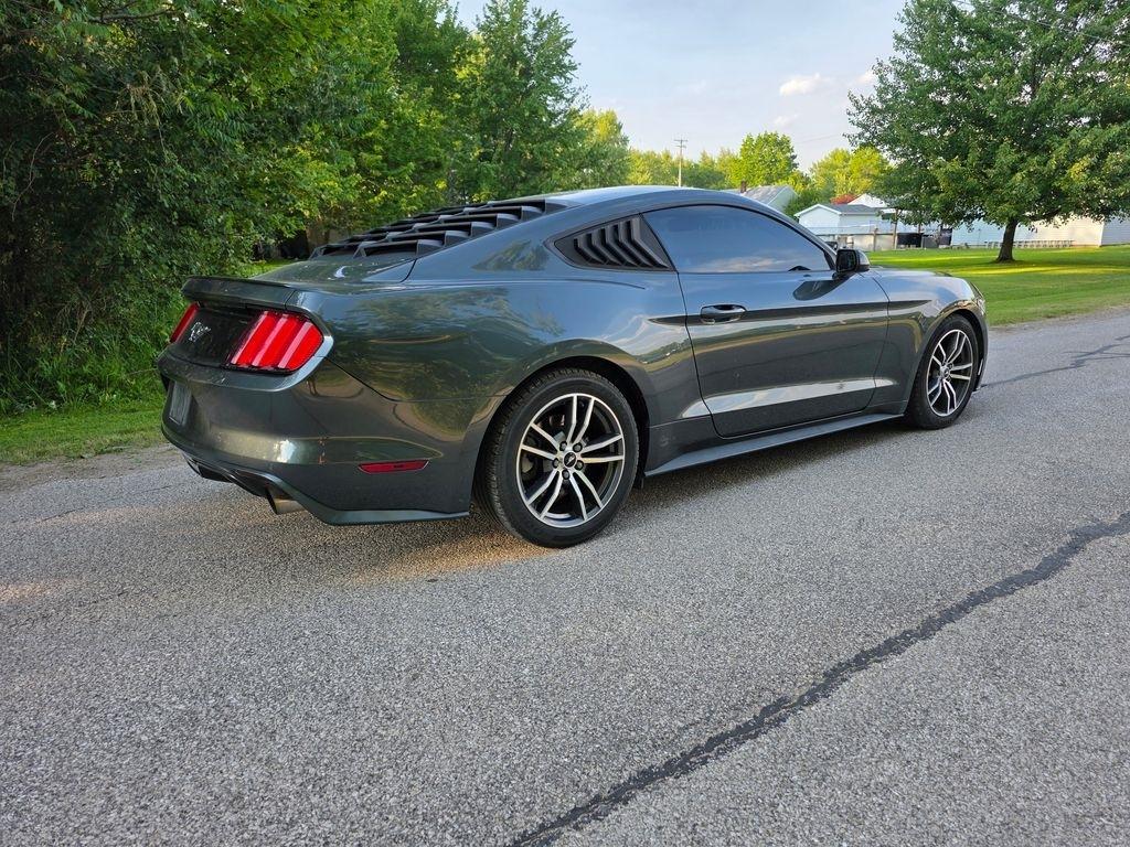 Ford Mustang EcoBoost Coupe 2016
