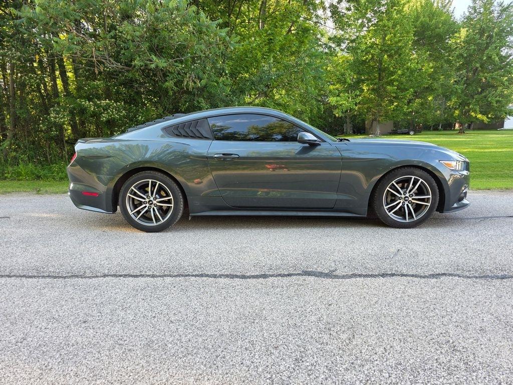 Ford Mustang EcoBoost Coupe 2016