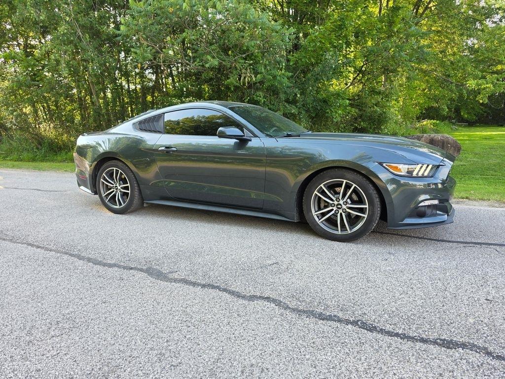 Ford Mustang EcoBoost Coupe 2016