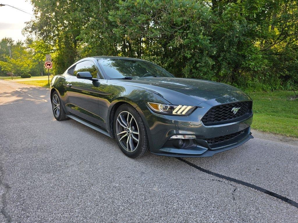 Ford Mustang EcoBoost Coupe 2016
