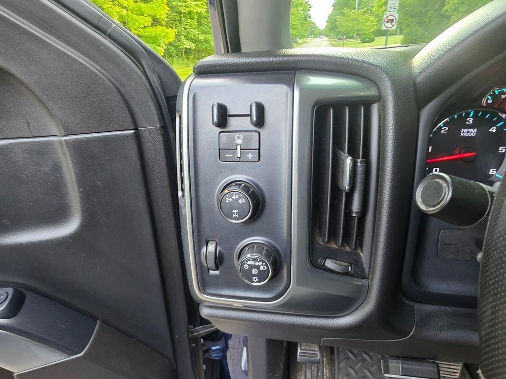 Chevrolet Silverado 2500HD LT Crew Cab 4WD 2016
