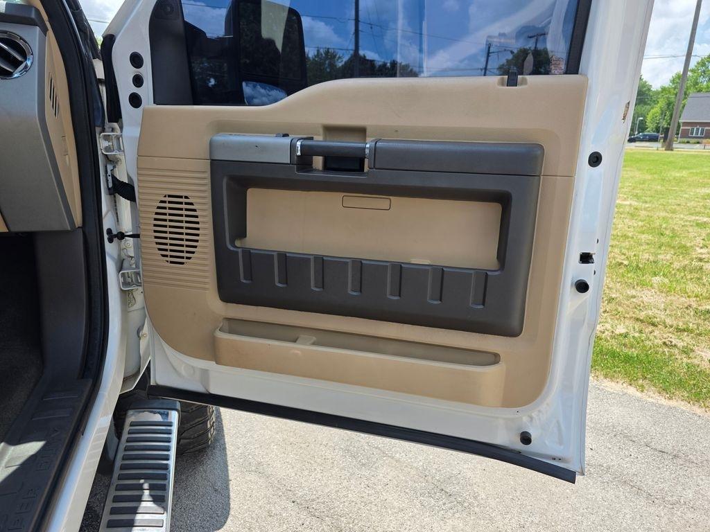Ford F-250 SD Lariat Crew Cab 4WD 2015