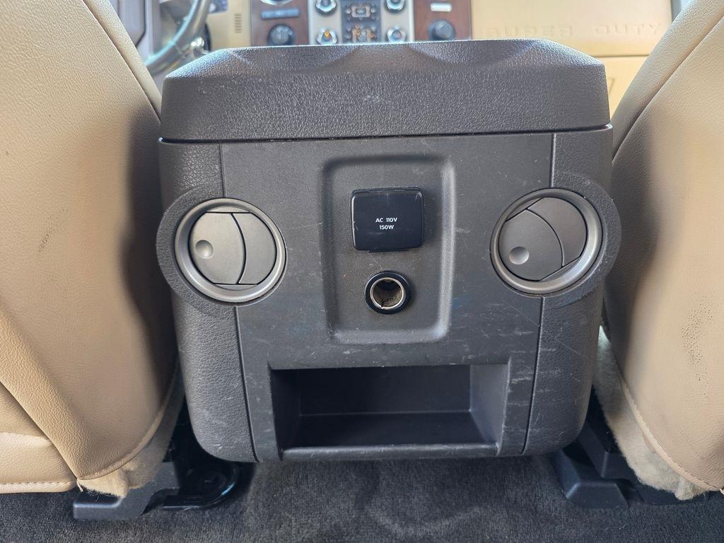 Ford F-250 SD Lariat Crew Cab 4WD 2015