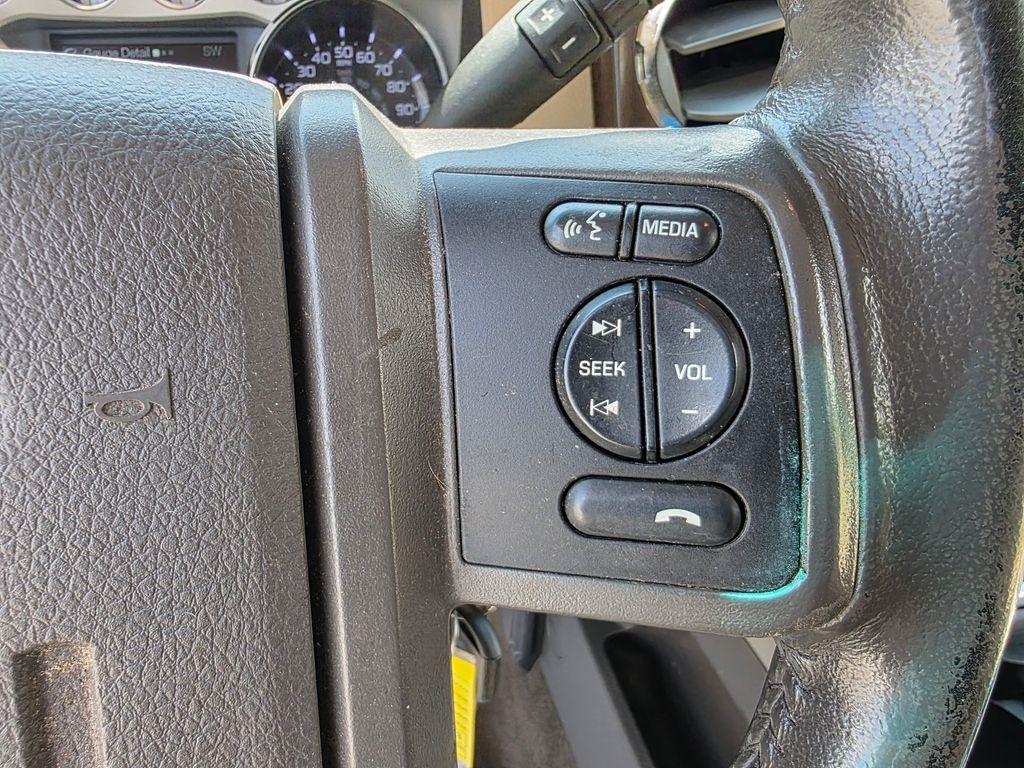Ford F-250 SD Lariat Crew Cab 4WD 2015