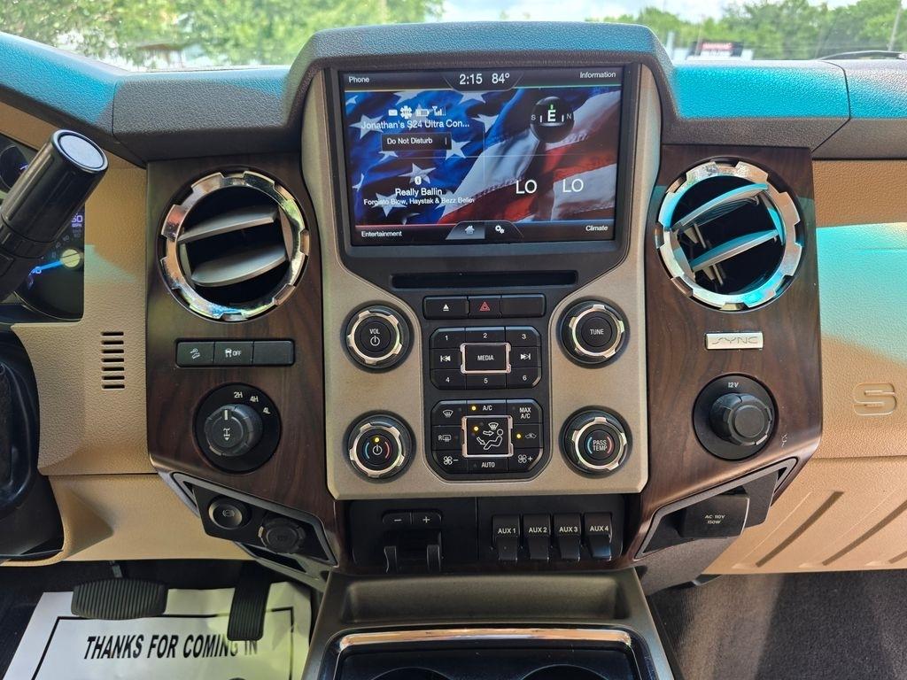 Ford F-250 SD Lariat Crew Cab 4WD 2015