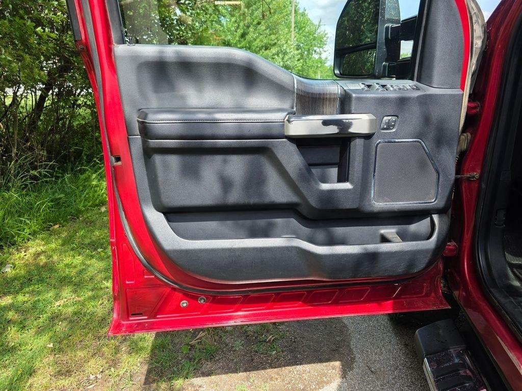 Ford F-350 SD Lariat Crew Cab Long Bed 4WD 2020