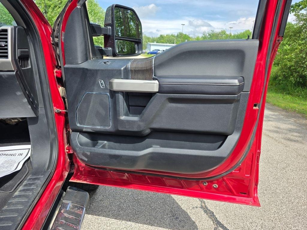 Ford F-350 SD Lariat Crew Cab Long Bed 4WD 2020