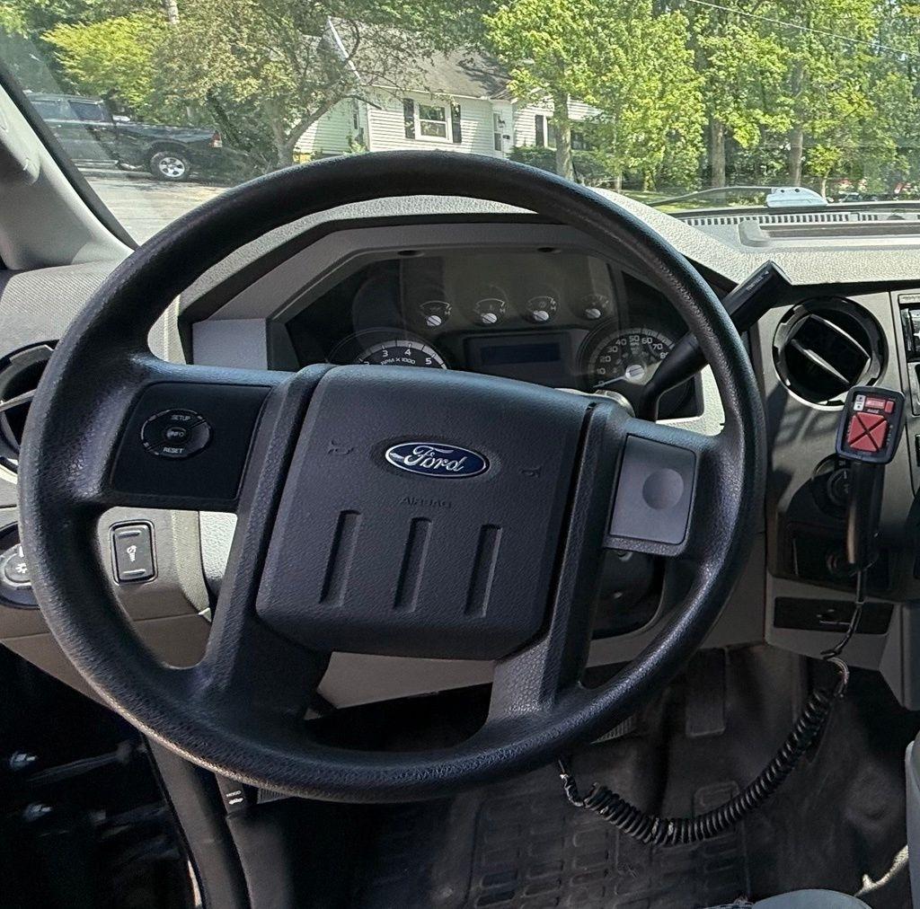 Ford F-250 SD XL 4WD 2012