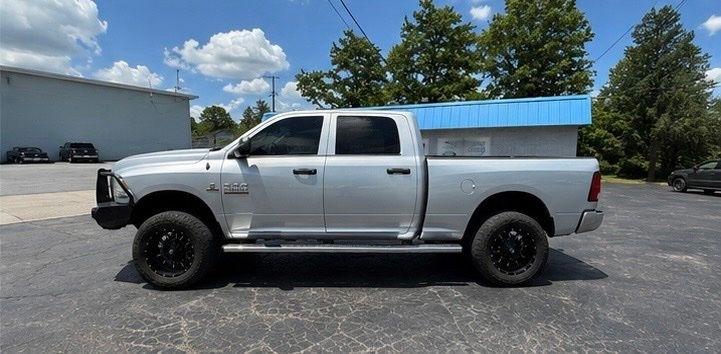 RAM 2500 Tradesman Crew Cab SWB 4WD 2016