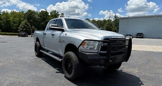 RAM 2500 Tradesman Crew Cab SWB 4WD 2016