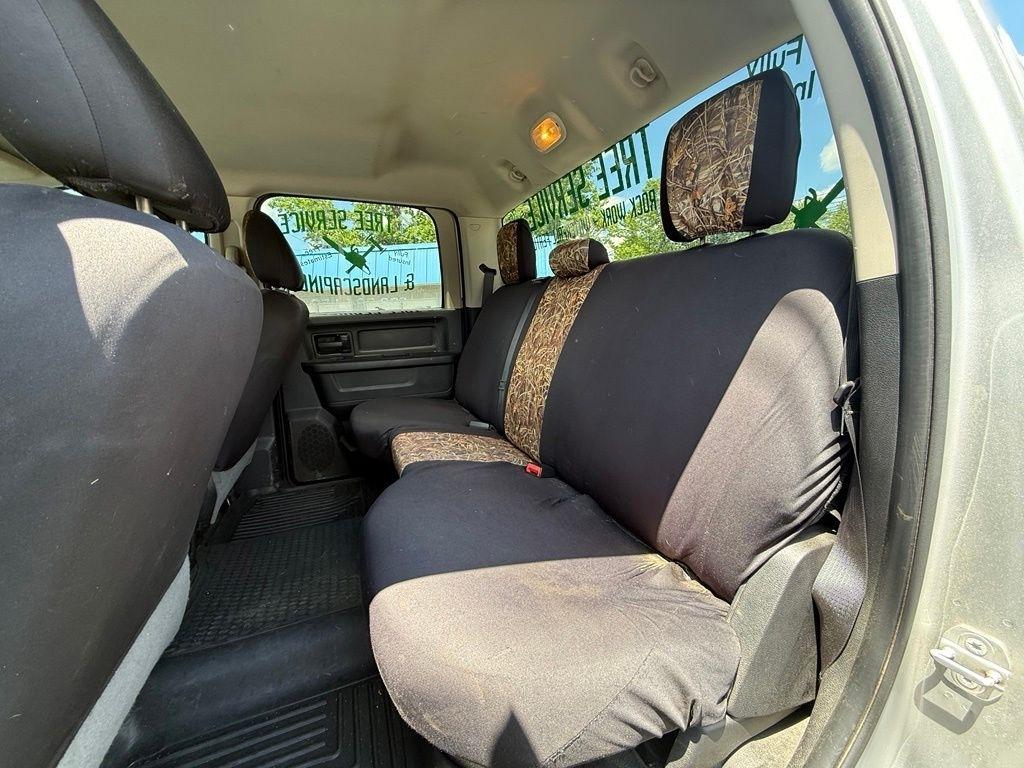 RAM 2500 Tradesman Crew Cab SWB 4WD 2016