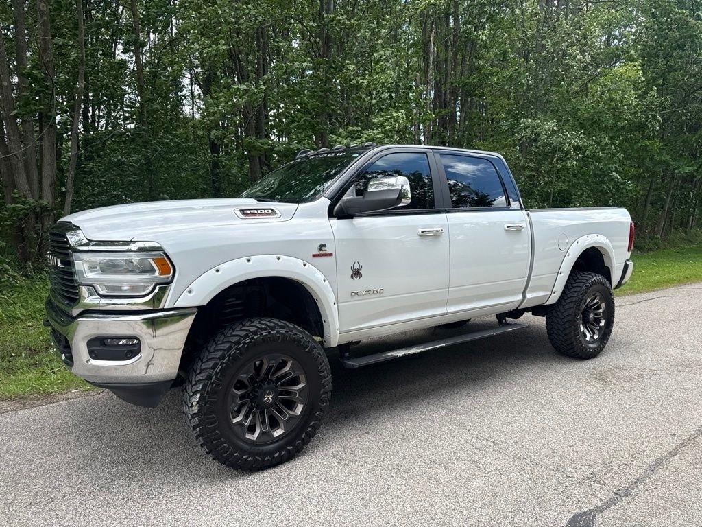 RAM 3500 Laramie Crew Cab SWB 4WD 2022
