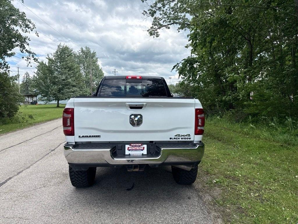RAM 3500 Laramie Crew Cab SWB 4WD 2022