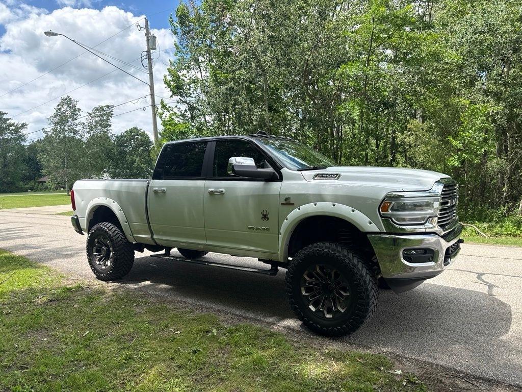 RAM 3500 Laramie Crew Cab SWB 4WD 2022