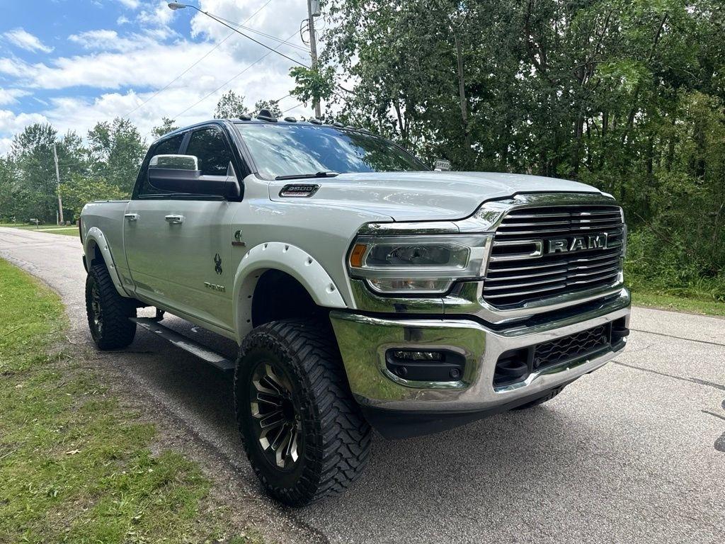 RAM 3500 Laramie Crew Cab SWB 4WD 2022