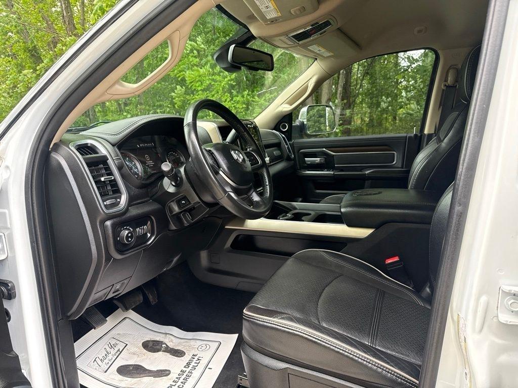 RAM 3500 Laramie Crew Cab SWB 4WD 2022