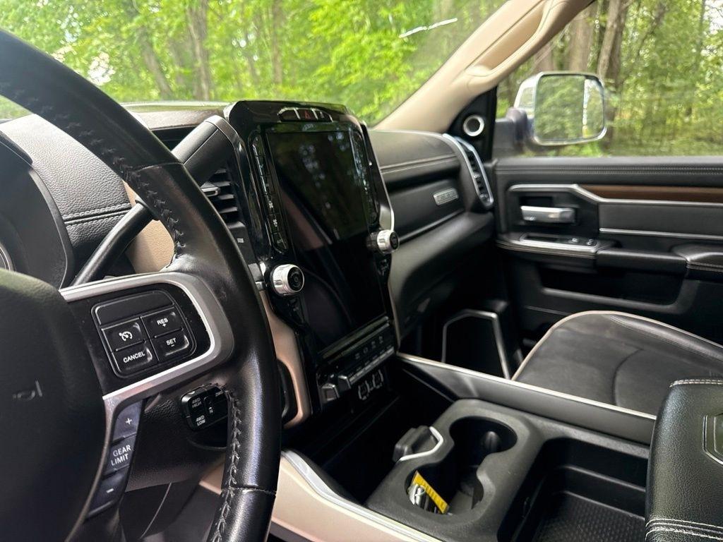 RAM 3500 Laramie Crew Cab SWB 4WD 2022