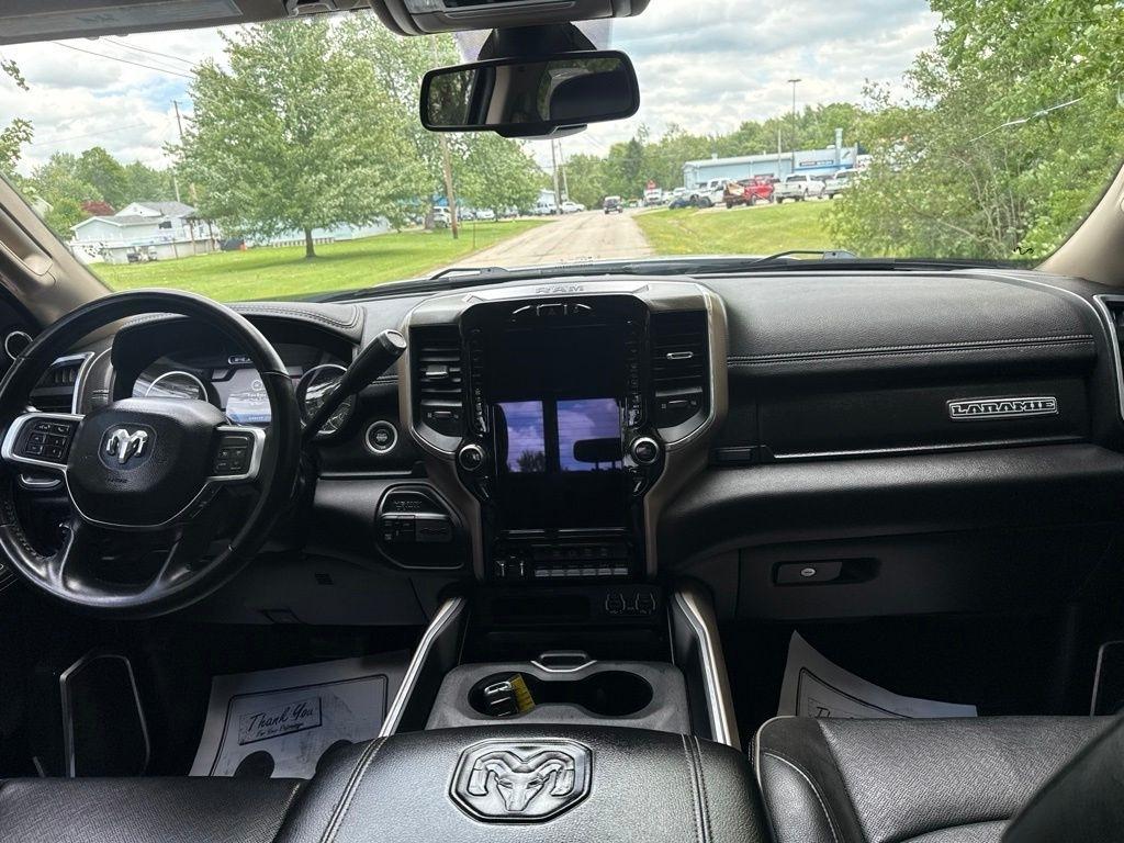 RAM 3500 Laramie Crew Cab SWB 4WD 2022