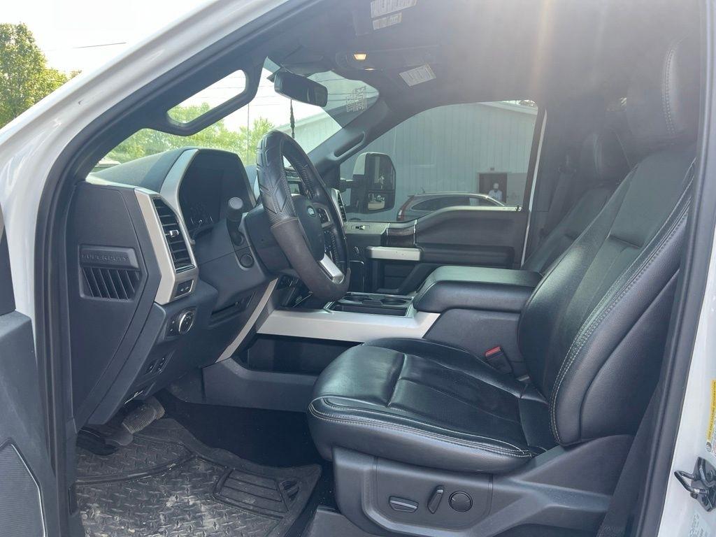 Ford F-250 SD Lariat Crew Cab 4WD 2022
