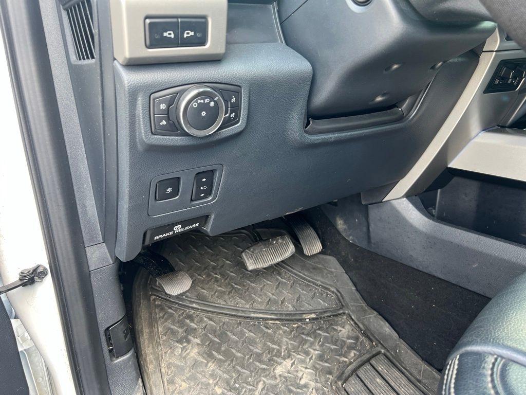 Ford F-250 SD Lariat Crew Cab 4WD 2022