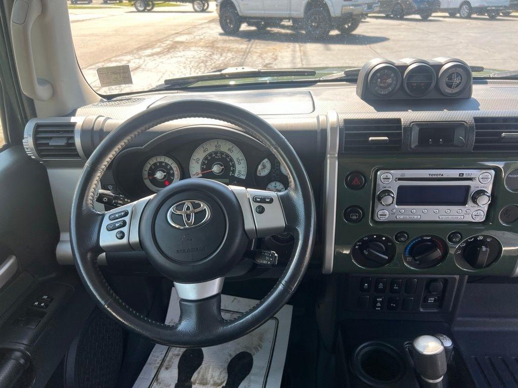 Toyota FJ Cruiser 4WD AT 2014