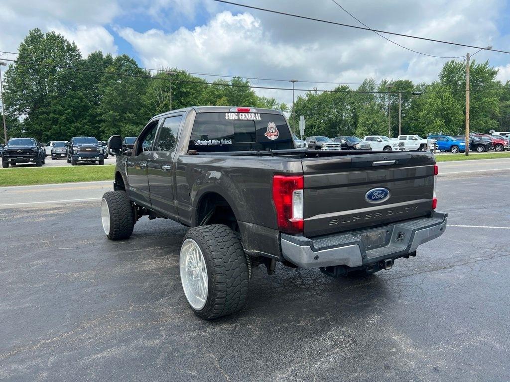 Ford F-250 SD Lariat Crew Cab 4WD 2017