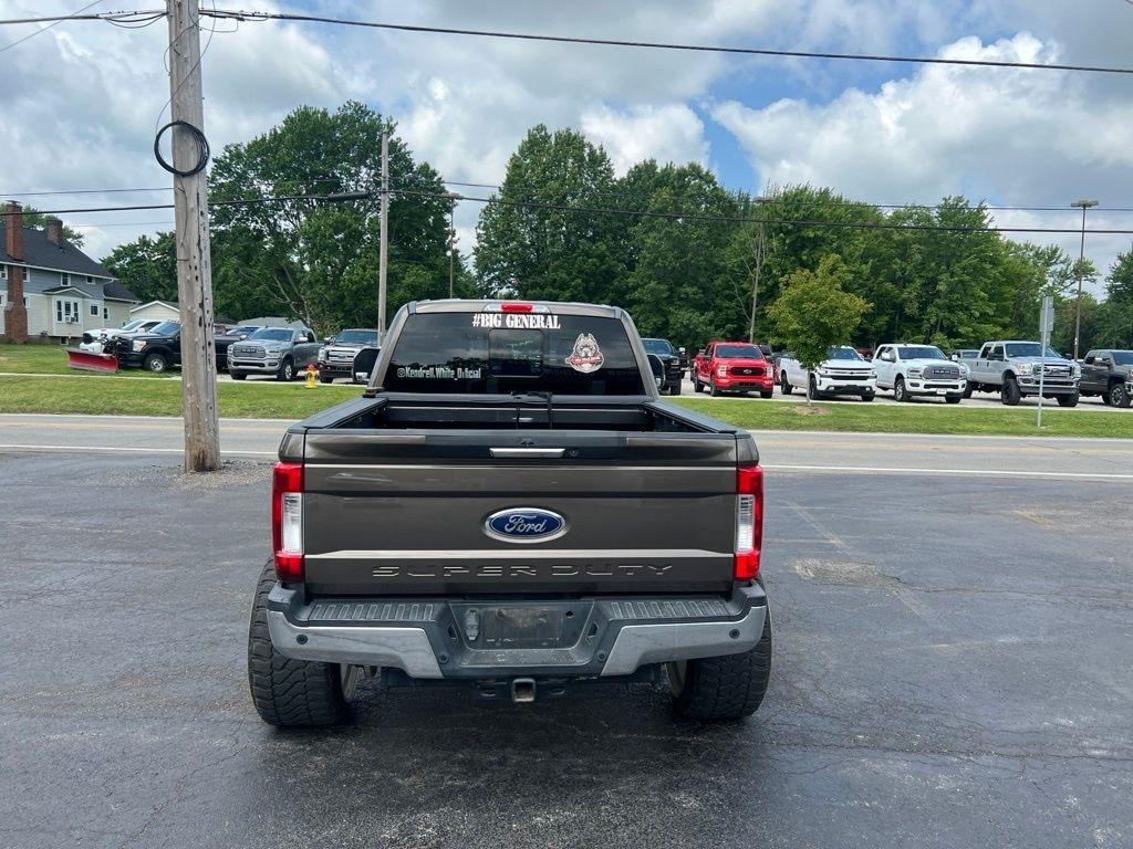 Ford F-250 SD Lariat Crew Cab 4WD 2017