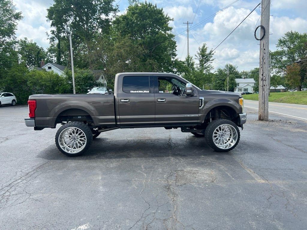Ford F-250 SD Lariat Crew Cab 4WD 2017