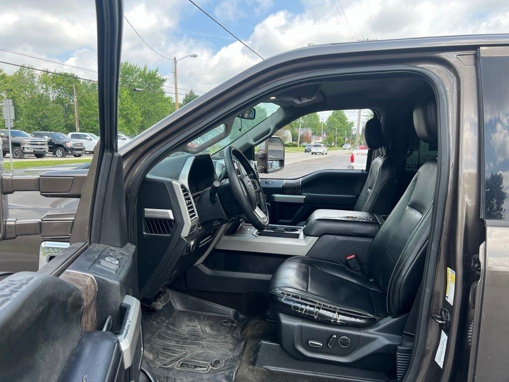Ford F-250 SD Lariat Crew Cab 4WD 2017