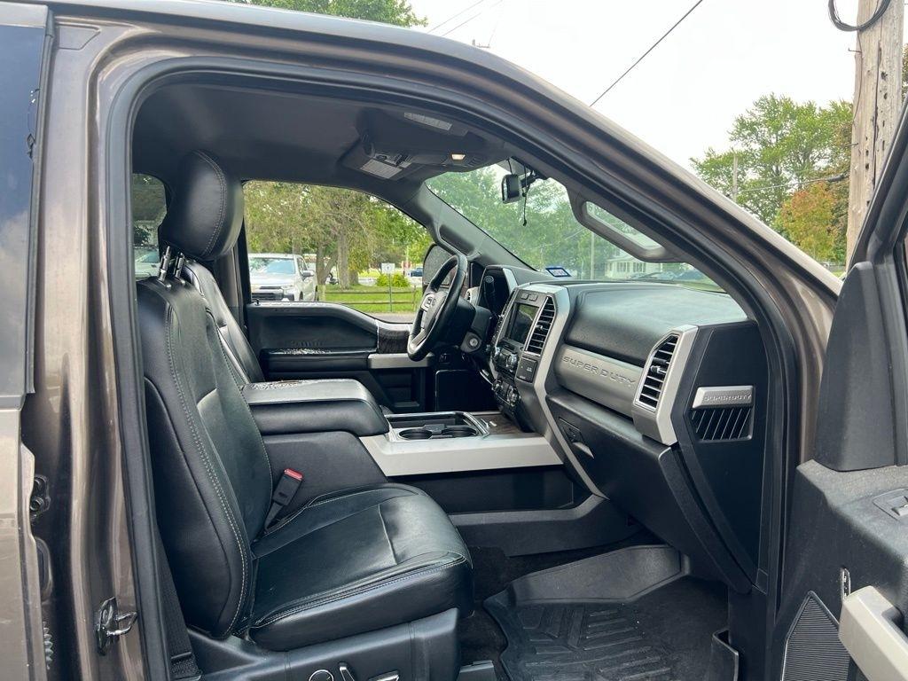 Ford F-250 SD Lariat Crew Cab 4WD 2017