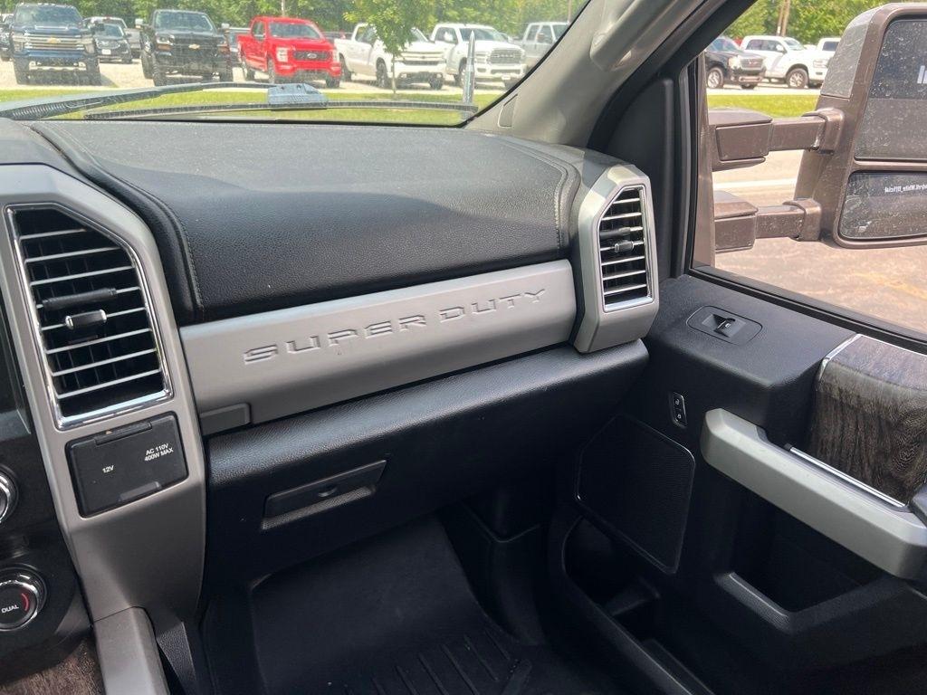 Ford F-250 SD Lariat Crew Cab 4WD 2017