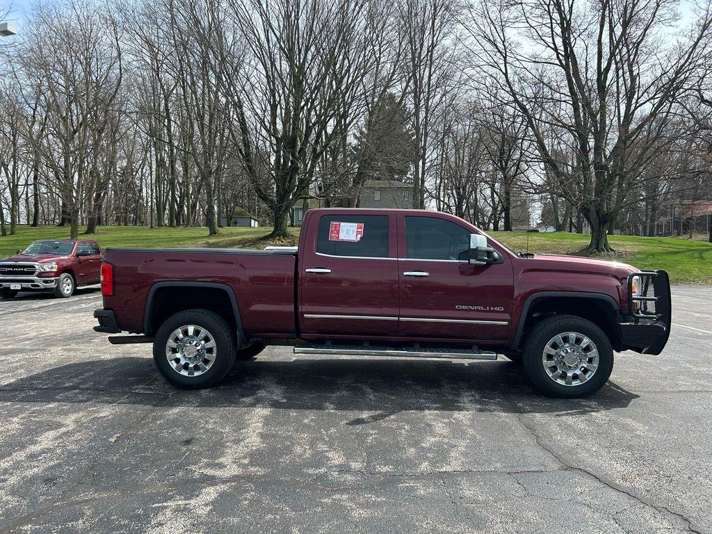 GMC Sierra 2500HD Denali Crew Cab 4WD 2016