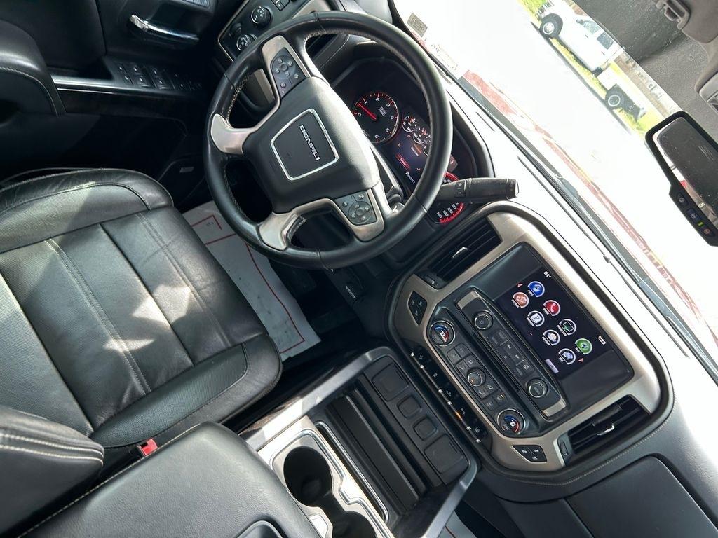 GMC Sierra 2500HD Denali Crew Cab 4WD 2016