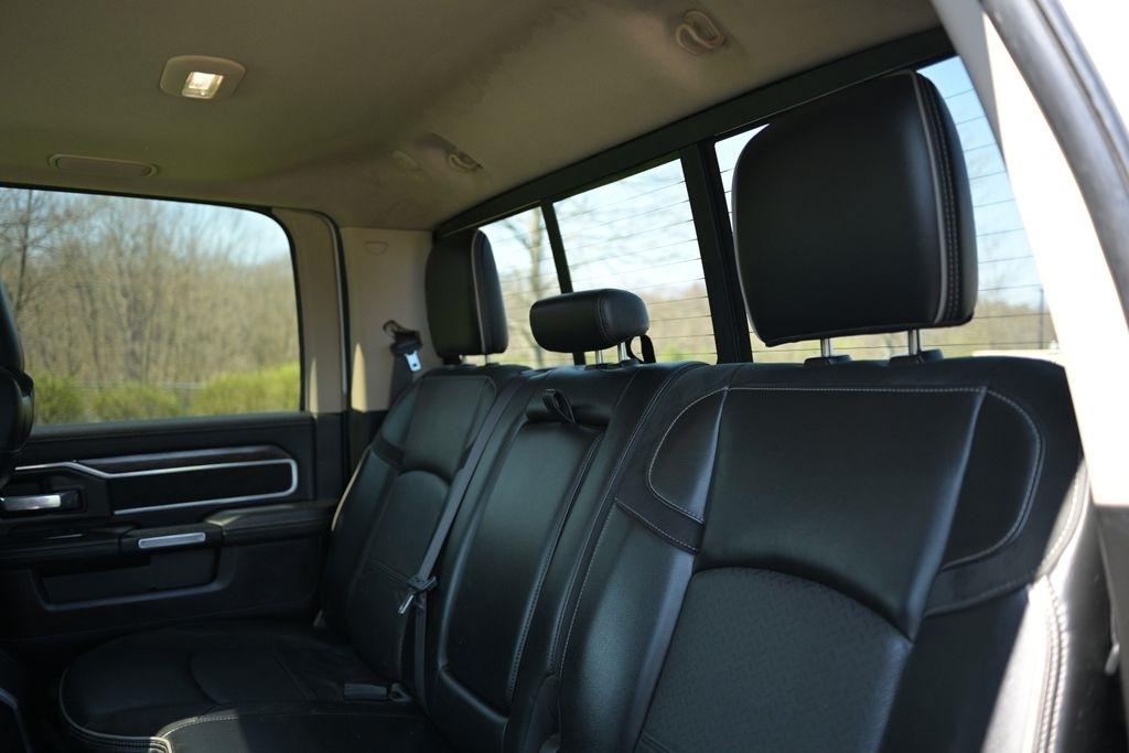 RAM 2500 Laramie Crew Cab SWB 4WD 2019