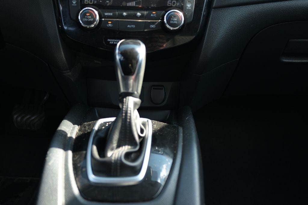 Nissan Rogue SV 2WD 2019