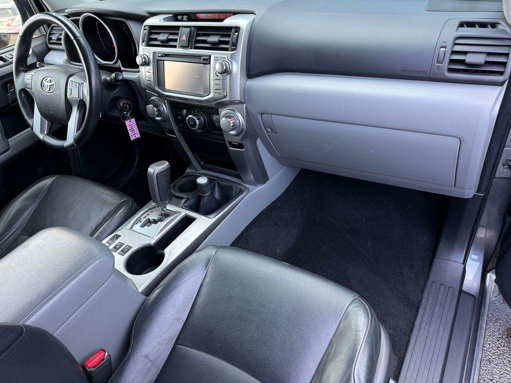 Toyota 4Runner  2012