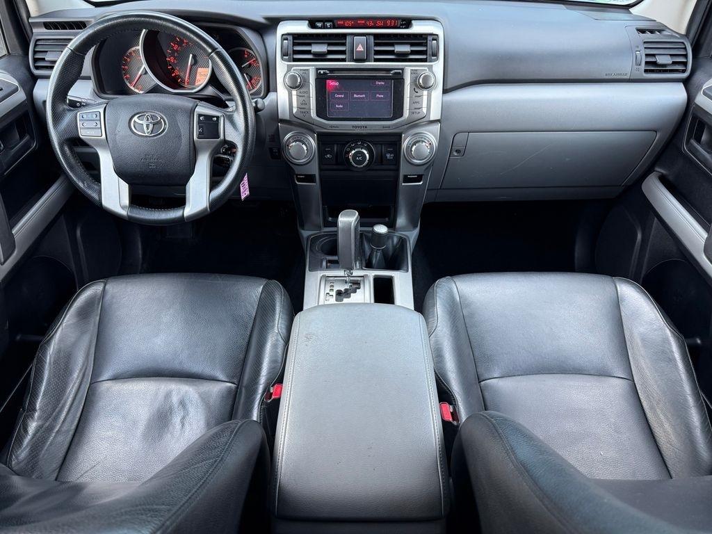 Toyota 4Runner  2012