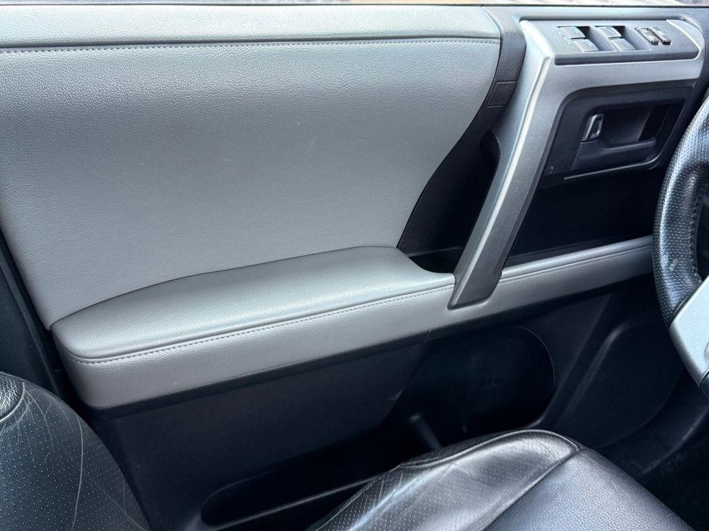 Toyota 4Runner  2012