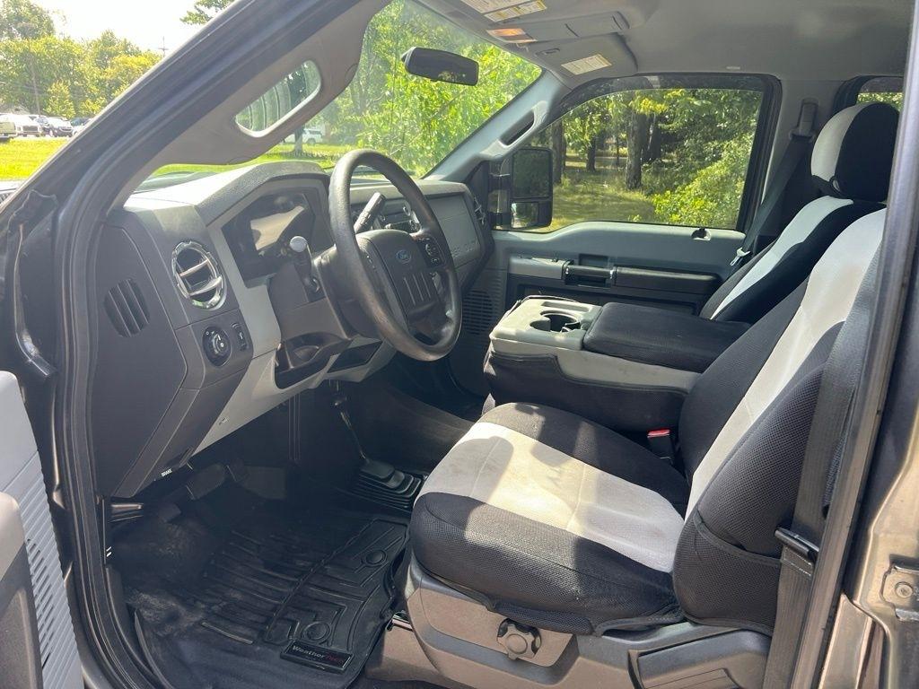 Ford F-250 SD XLT Crew Cab 4WD 2016