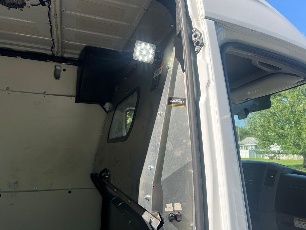 Mercedes-Benz Sprinter 2500 144-in. WB 2017