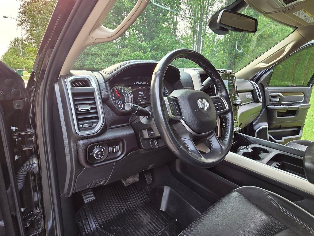 RAM 3500 Laramie Mega Cab 4WD 2022