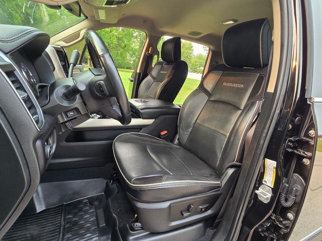 RAM 3500 Laramie Mega Cab 4WD 2022
