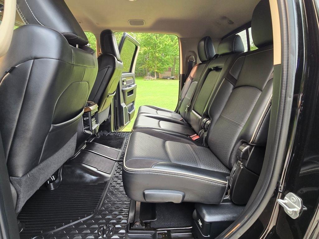 RAM 3500 Laramie Mega Cab 4WD 2022