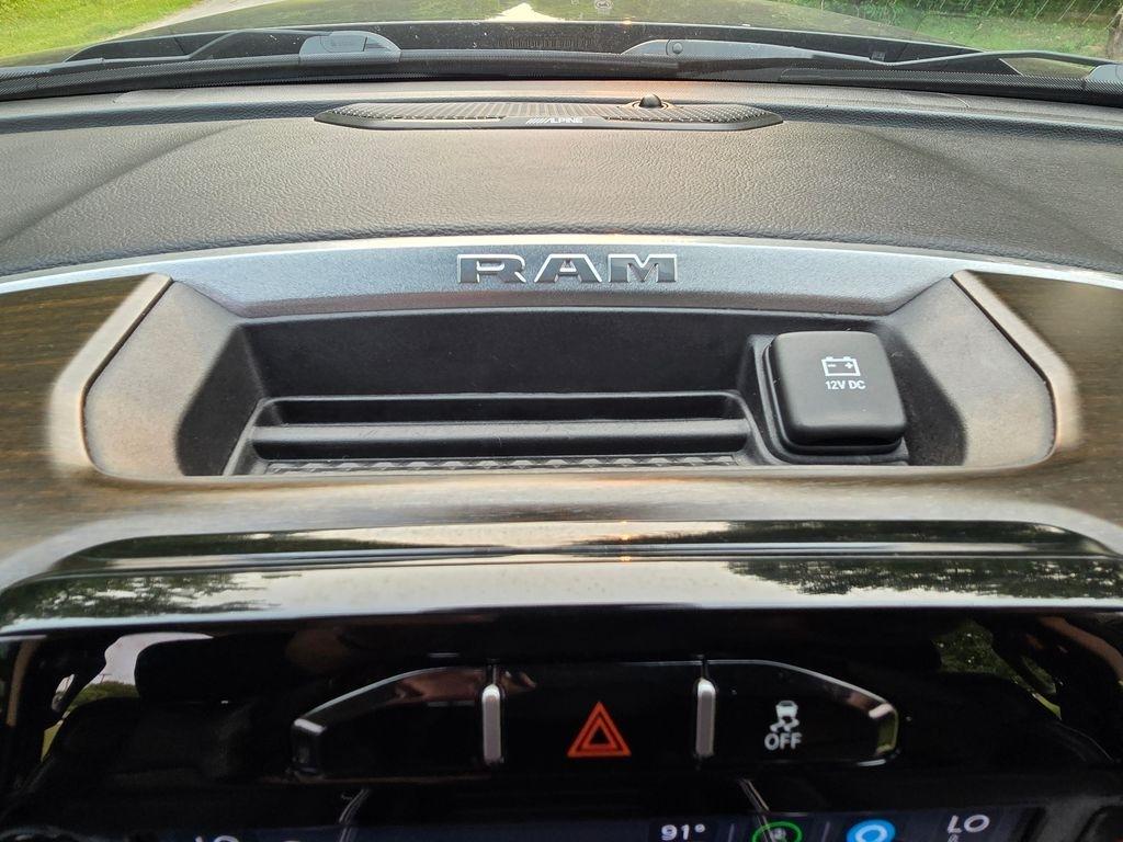 RAM 3500 Laramie Mega Cab 4WD 2022