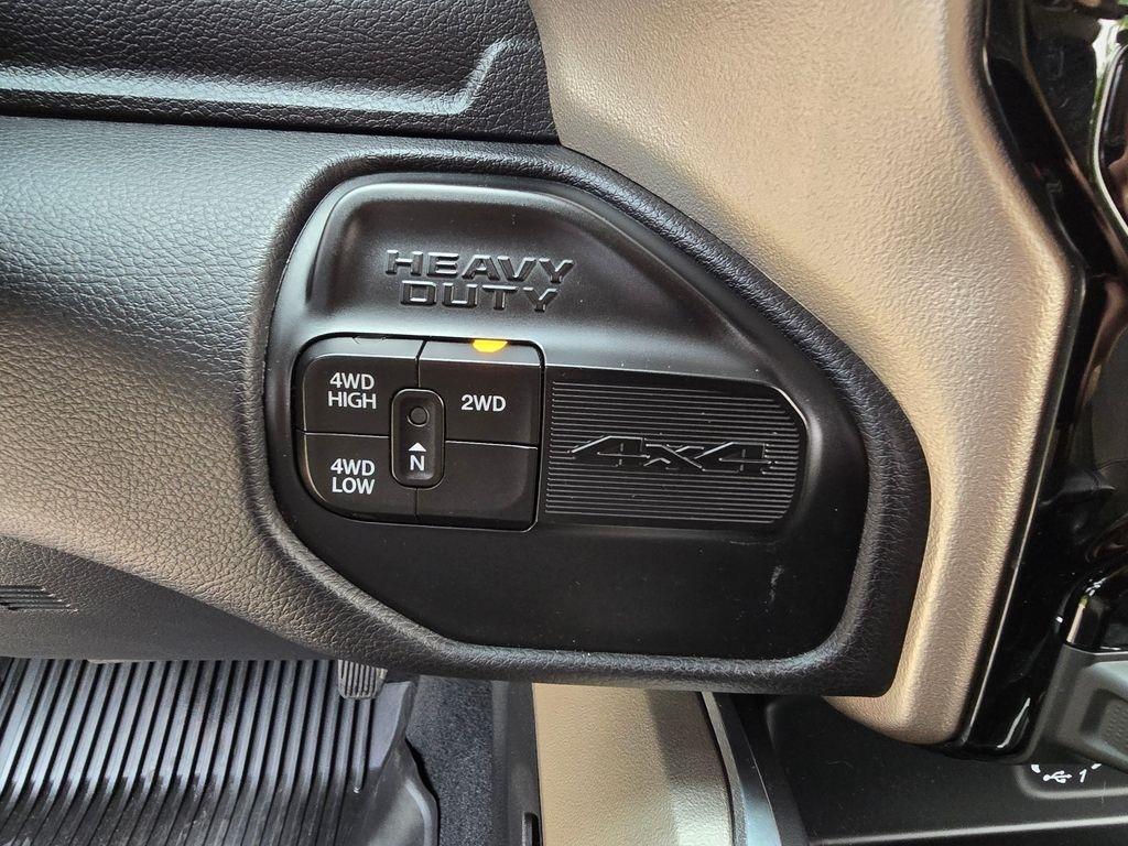 RAM 3500 Laramie Mega Cab 4WD 2022